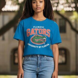 NEW Florida Gators Cropped T-shirt Women’s Size Large Short Sleeve U Of Florida